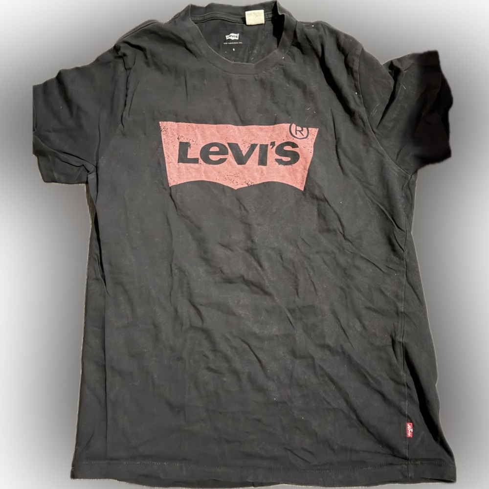 Levi's Black and Red Logo T-Shirt